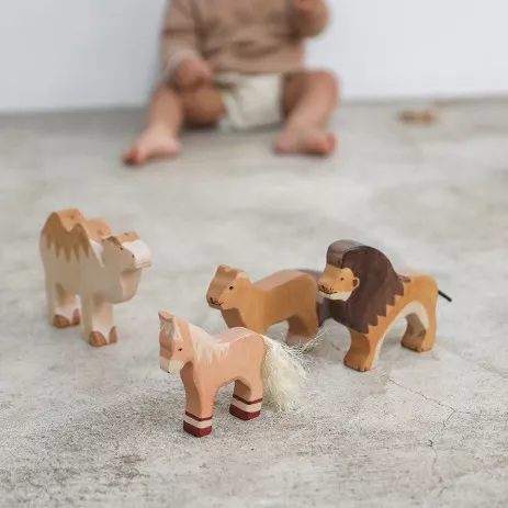 El cachorro de león - Animales de madera