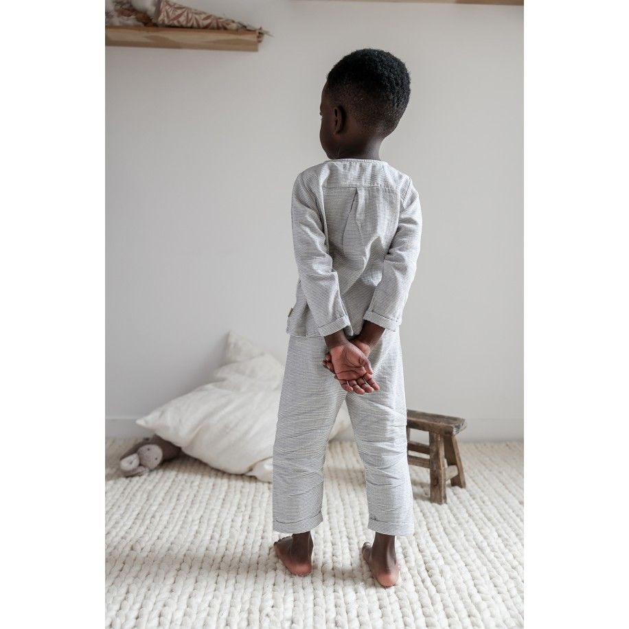 pijama infantil de dos piezas en gasa de algodón orgánico con botones de madera