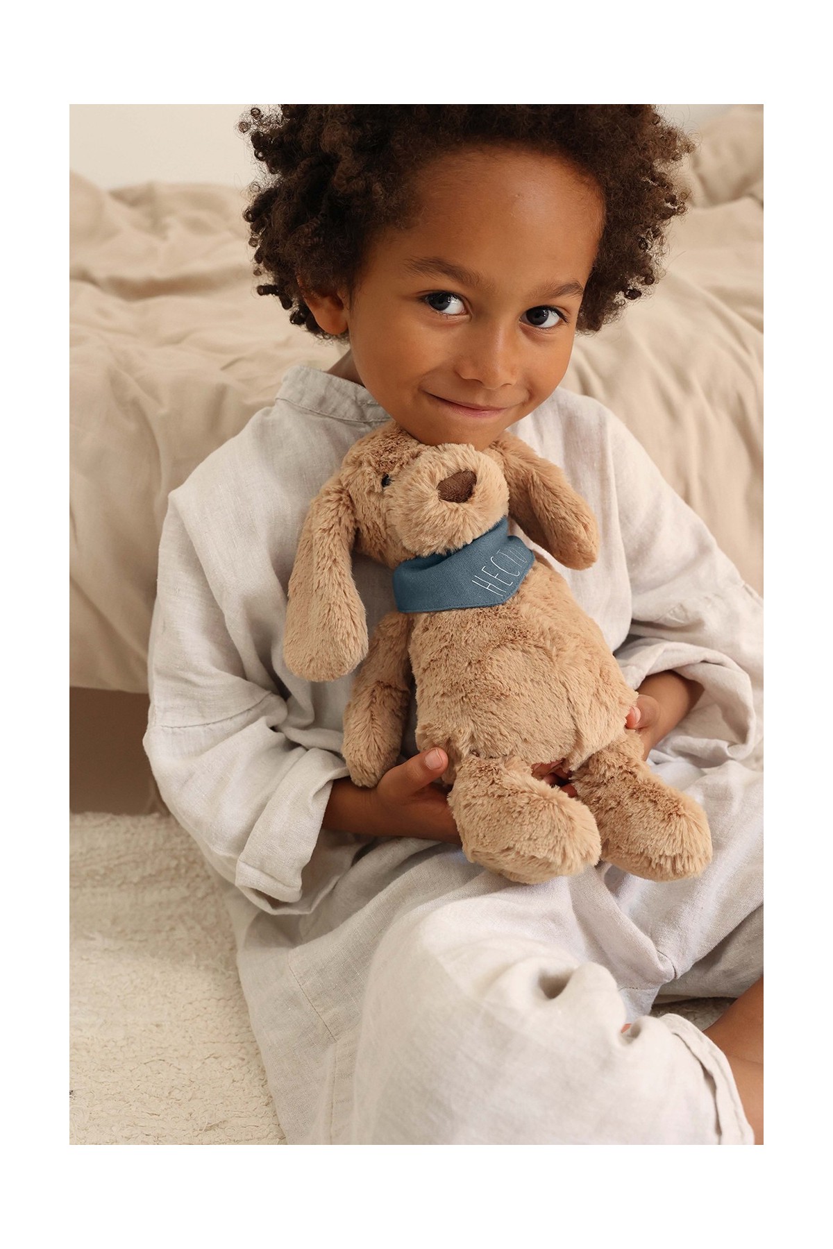 peluche perro suave con pañuelo personalizado