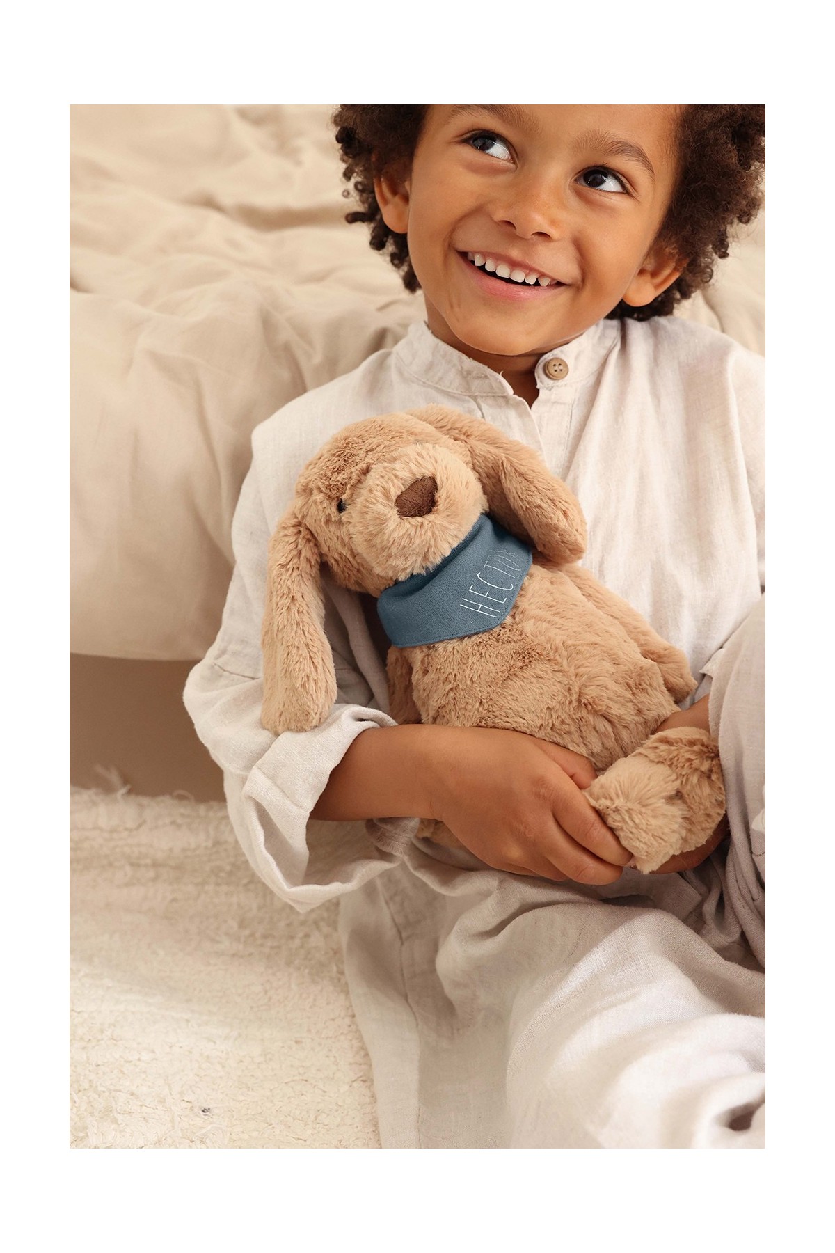 peluche perro suave con pañuelo personalizado