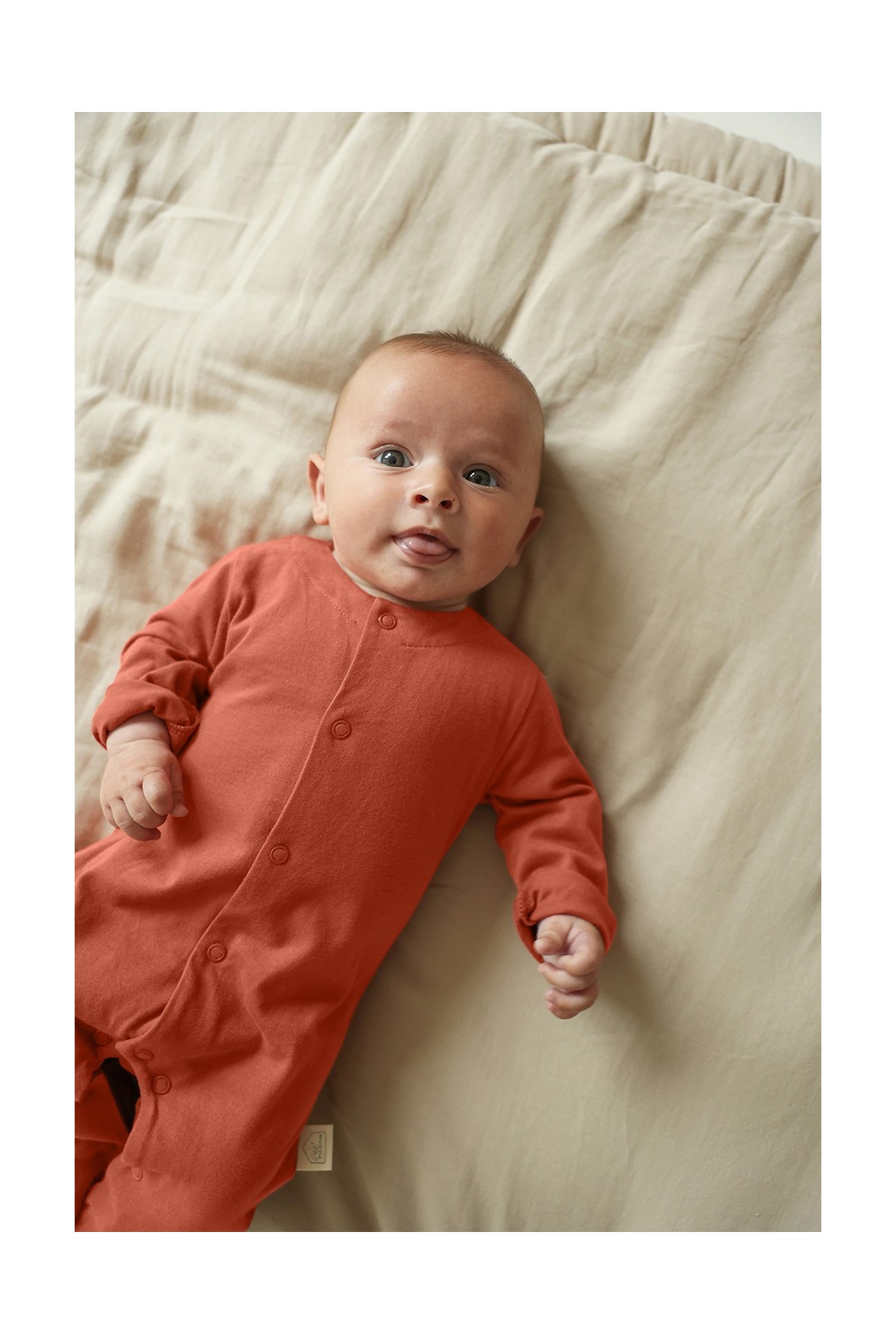 pretty plain pajamas in organic cotton jersey for baby with snap buttons