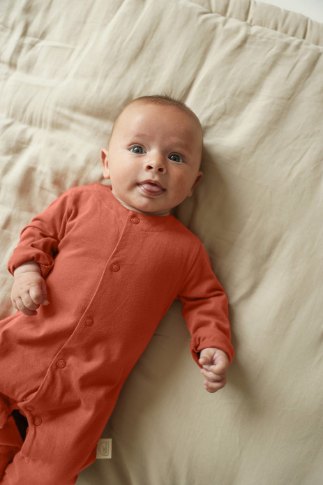 pretty plain pajamas in organic cotton jersey for baby with snap buttons