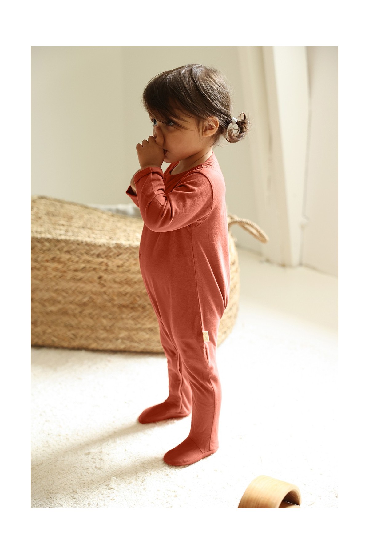 joli pyjama uni en jersey de coton bio pour bébé avec boutons pressions