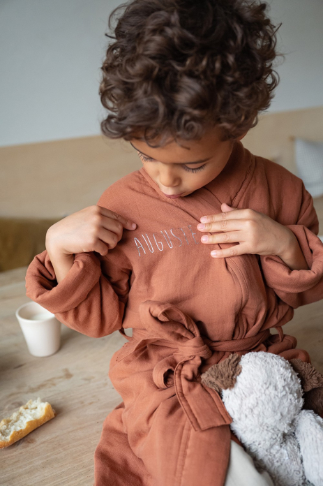 bata de algodón gasa personalizada para niño