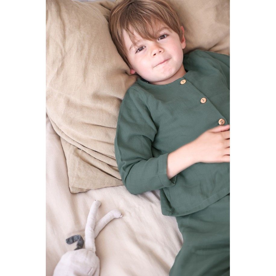 pijama infantil de dos piezas en gasa de algodón orgánico con botones de madera