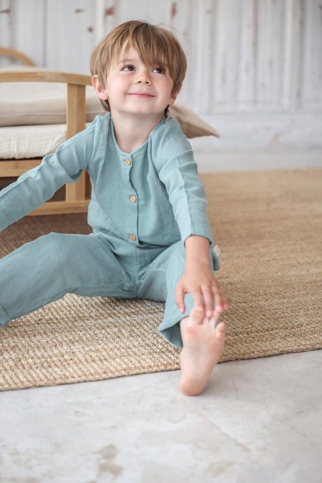 pijama infantil de dos piezas en gasa de algodón orgánico con botones de madera