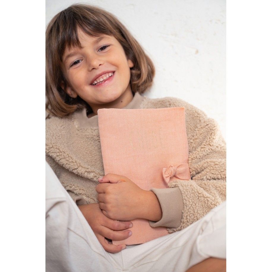Funda personalizada de lino para la cartilla de salud, una idea de regalo de nacimiento personalizada
