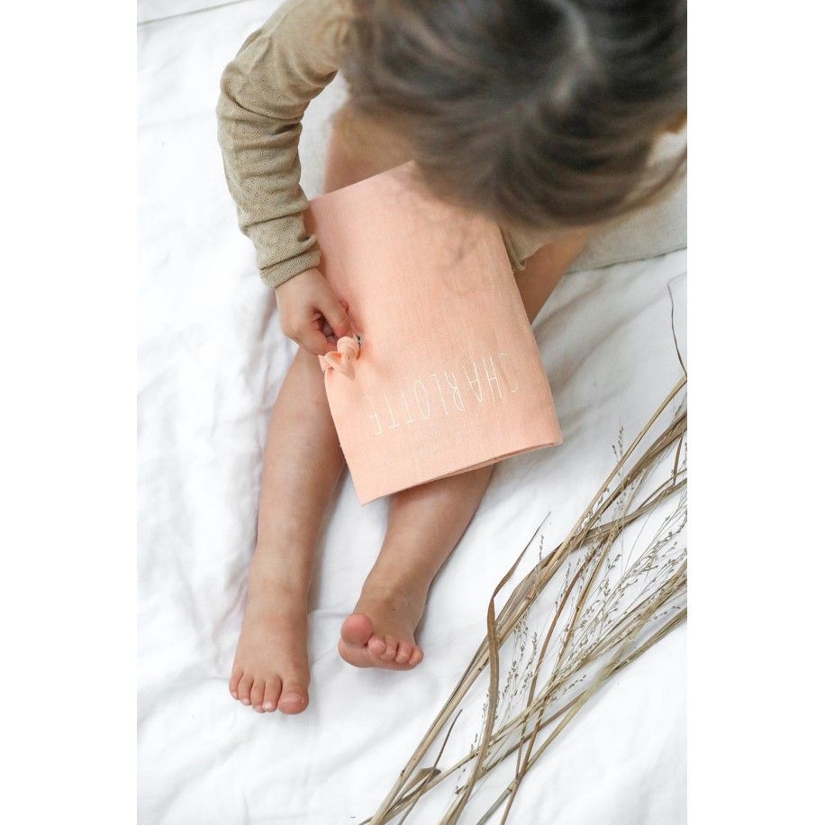 protège carnet de santé en lin personnalisé - idée cadeau de naissance personnalisée