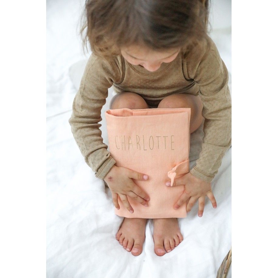 protège carnet de santé en lin personnalisé - idée cadeau de naissance personnalisée