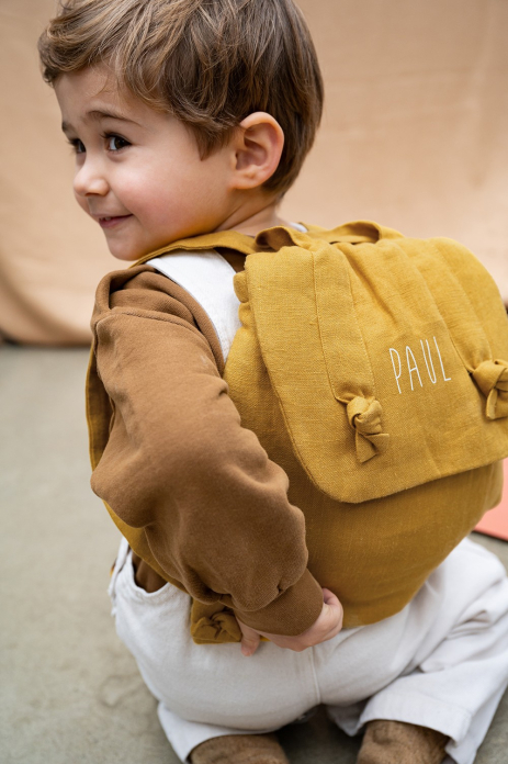 Pequeña mochila de lino personalizada para bebé, un regalo de nacimiento personalizado