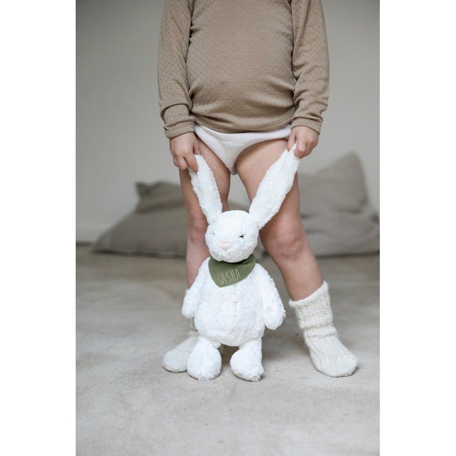 peluche conejo suave con pañuelo personalizado - idea de regalo para bebé