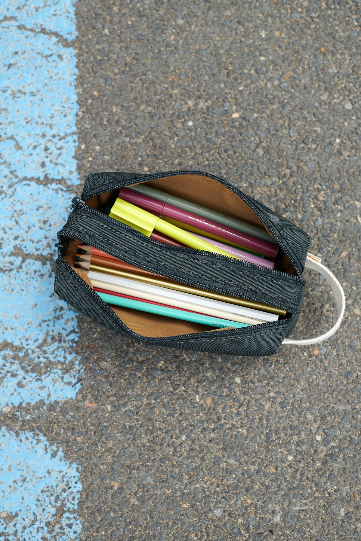 bonito estuche escolar liso personalizable con doble compartimento perfecto para el colegio