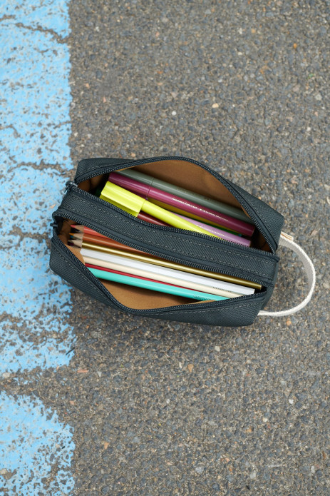 bonito estuche escolar liso personalizable con doble compartimento perfecto para el colegio