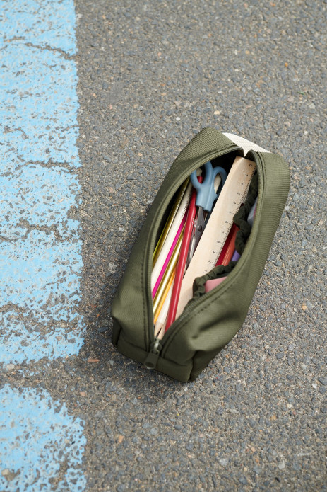 bonito estuche escolar liso y personalizado con cremallera
