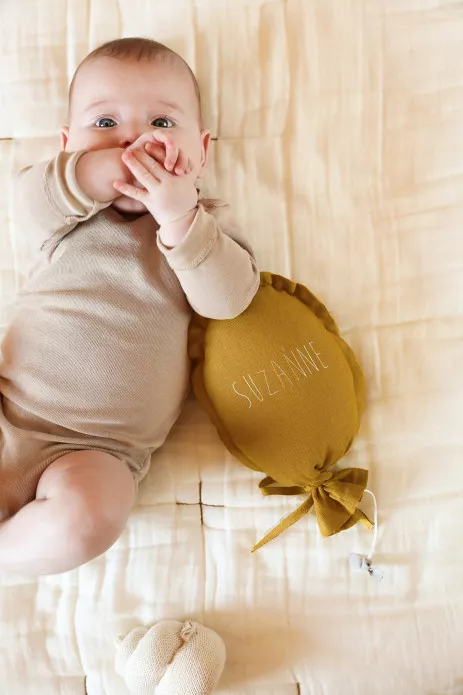boîte à musique personnalisée pour bébé - jolie déco - cadeau de naissance
