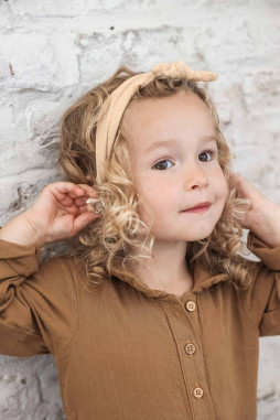 bonita diadema con lazo liso y ajustable en gasa de algodón para bebé y niña pequeña