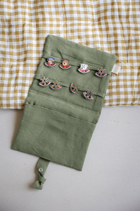 portamedallas de esquí personalizable en lino - idea de regalo original para niño