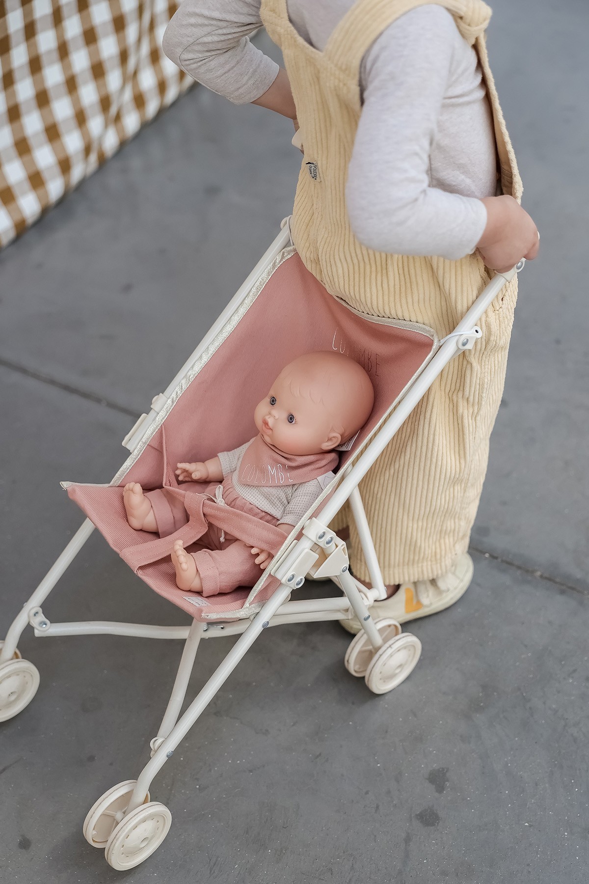 cochecito de muñeca infantil liso y personalizado