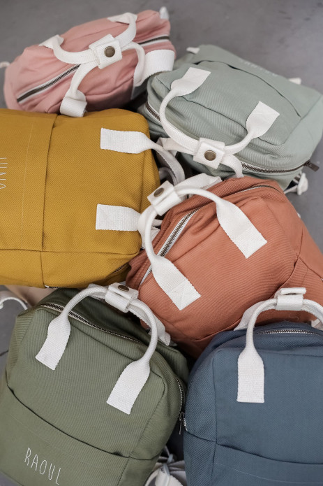 Customizable school backpack for children