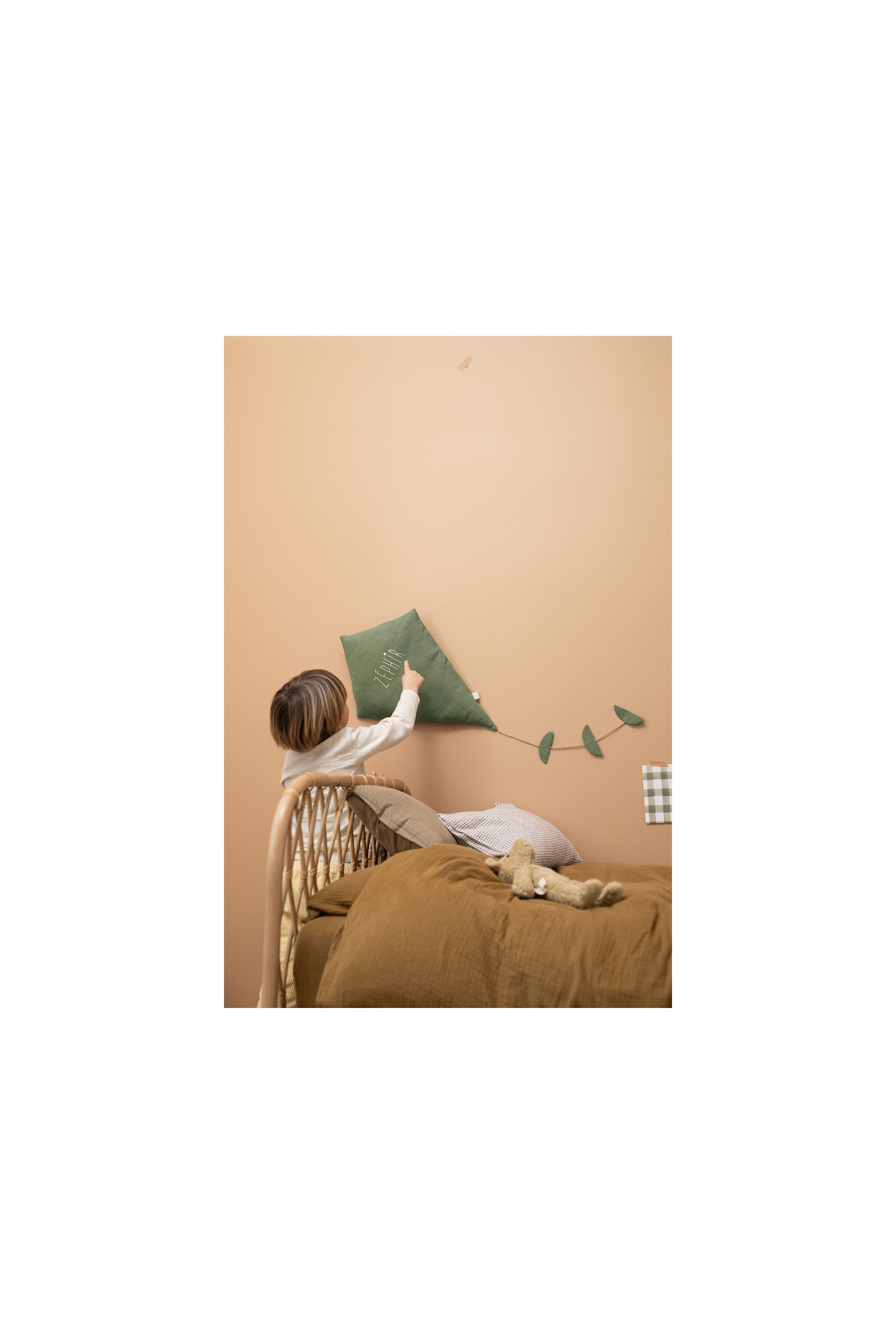 decoración original para habitación infantil - cometa de lino personalizable