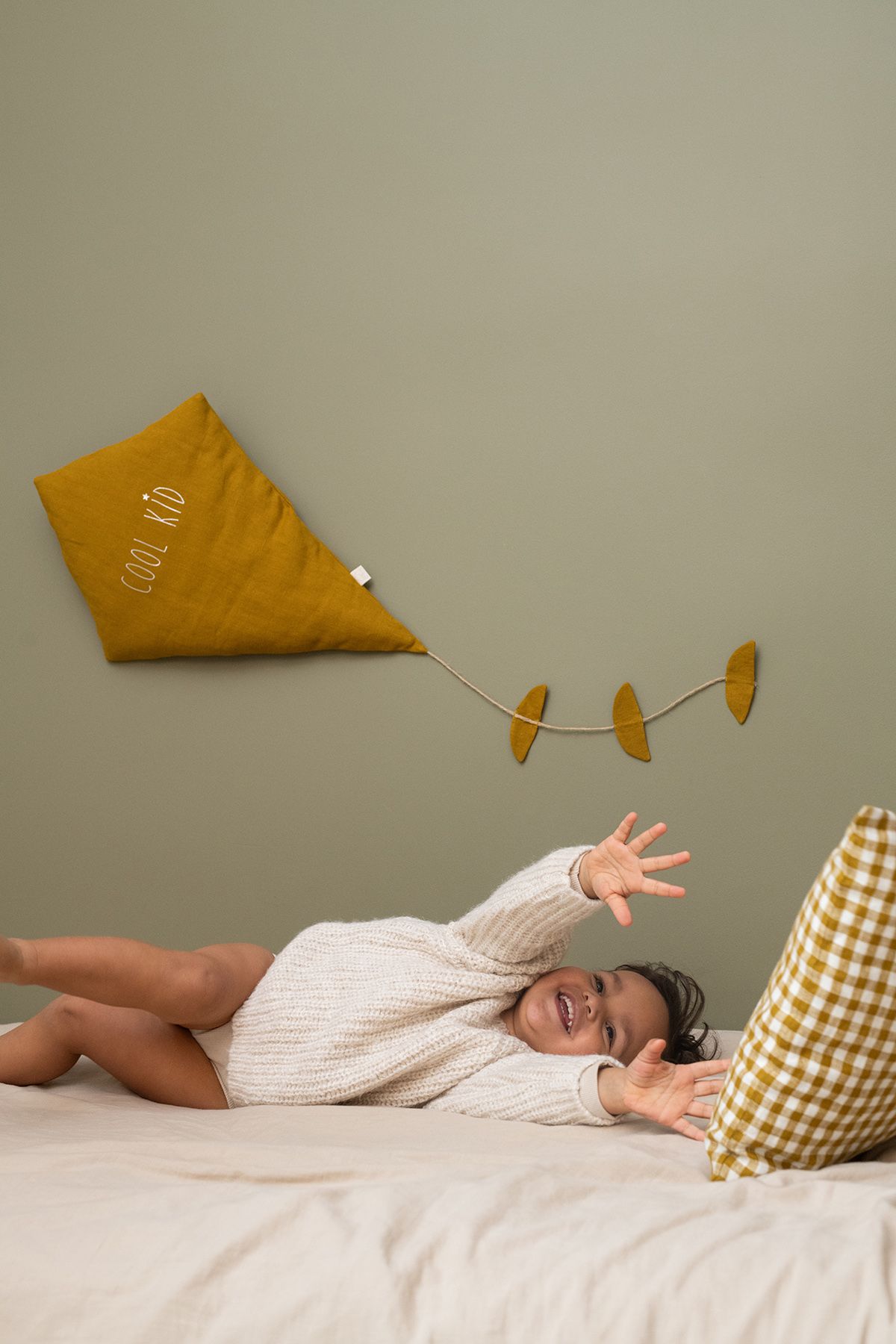 decoración original para habitación infantil - cometa de lino personalizable