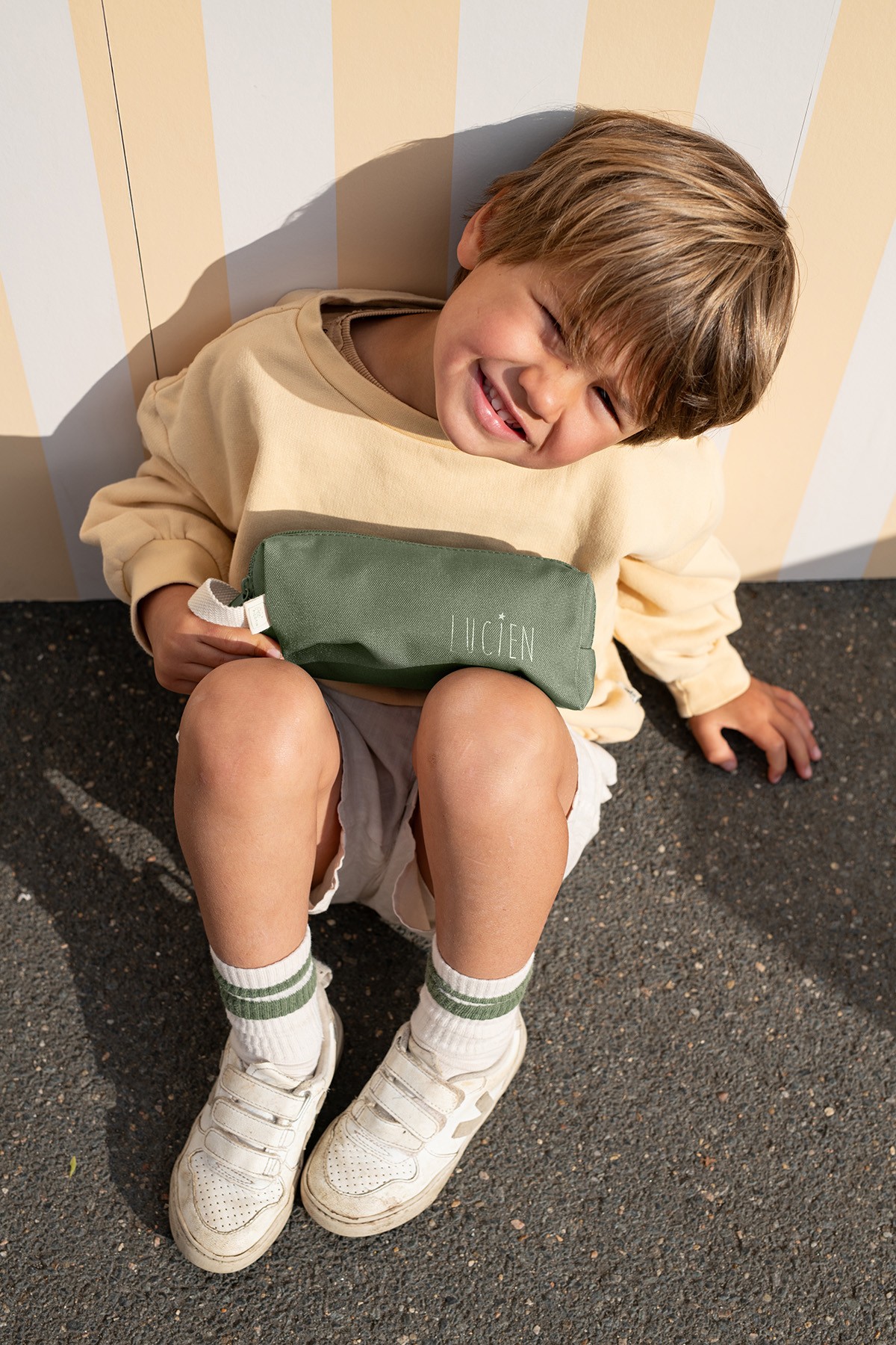Bonito estuche escolar liso y personalizable, con dos compartimentos, perfecto para el colegio
