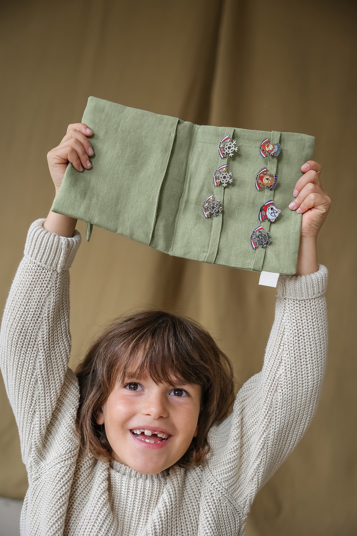 portamedallas de esquí personalizable en lino - idea de regalo original para niño