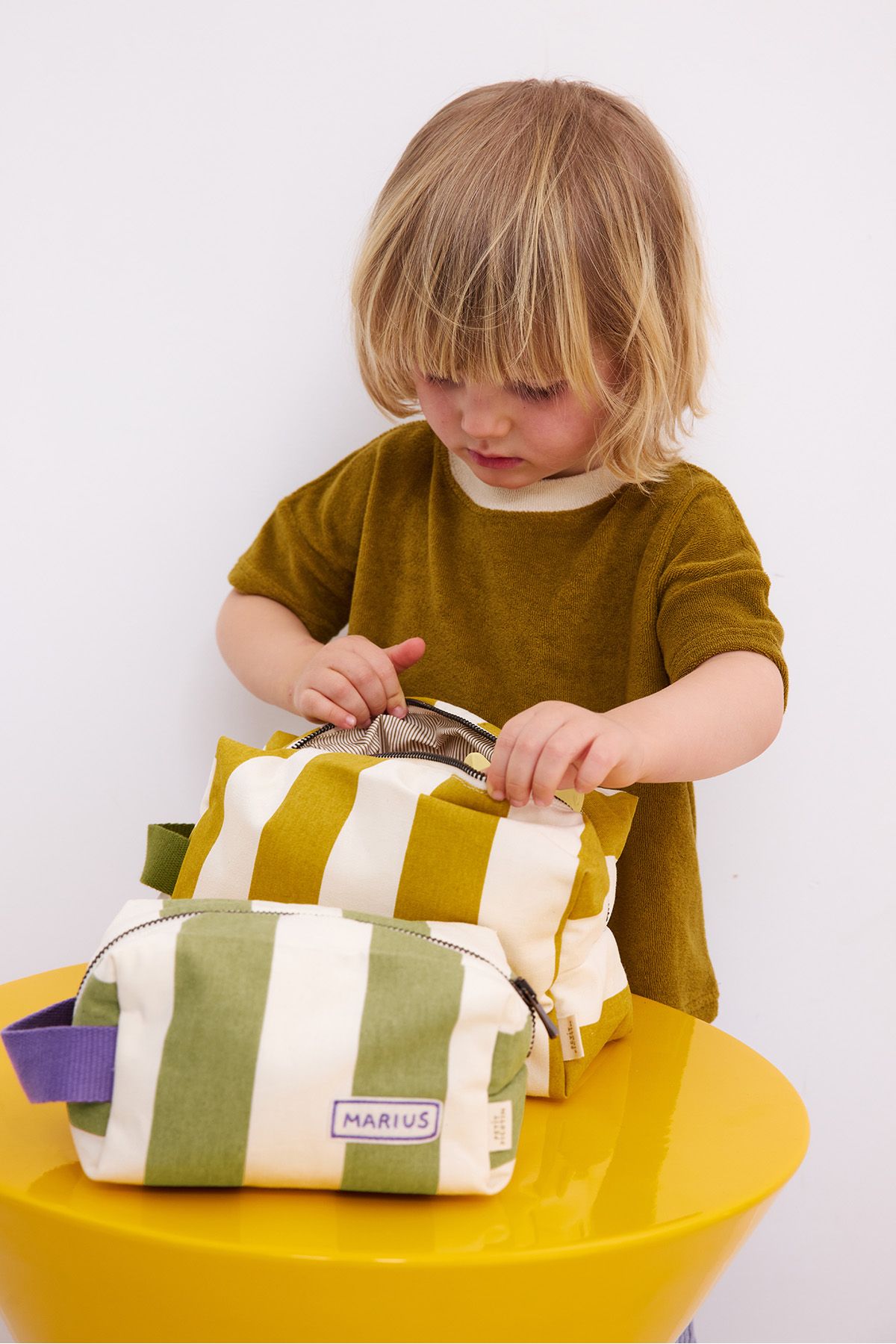pequeño neceser de rayas personalizable