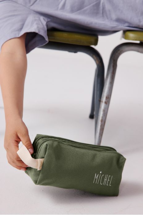 bonito estuche escolar liso y personalizado con cremallera