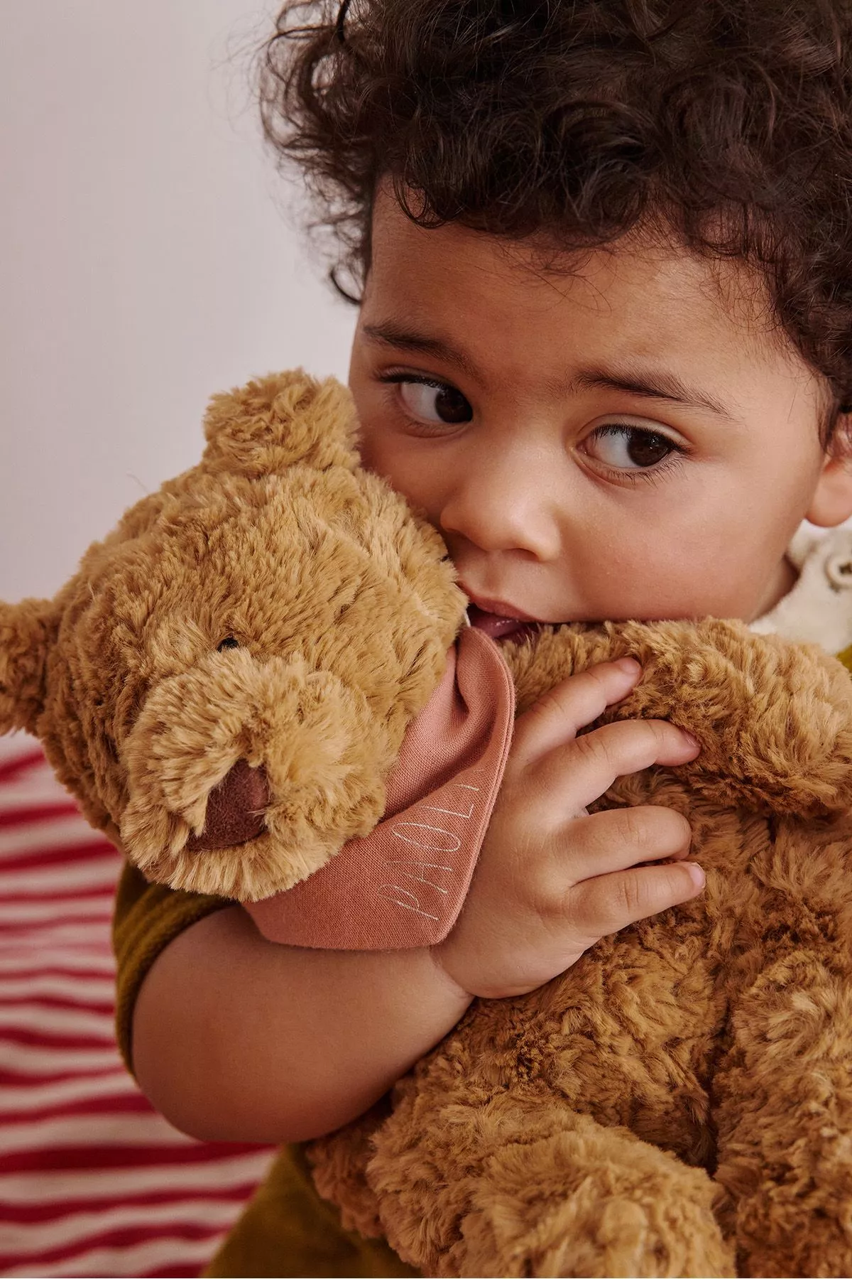 Peluche oso suave con pañuelo personalizado