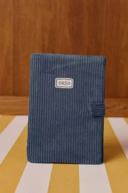 protector de cartilla de salud en terciopelo personalizable