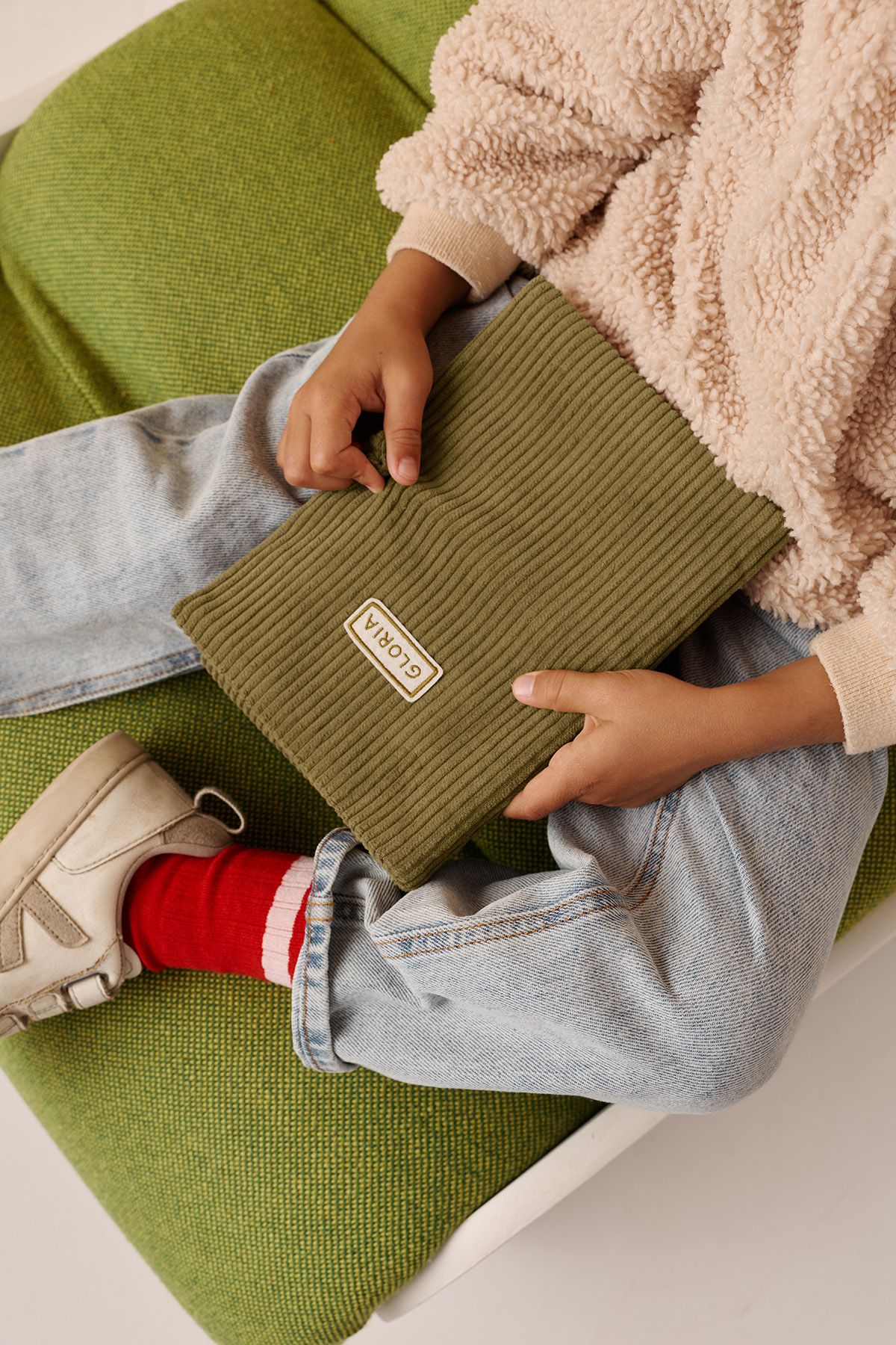 protector de cartilla de salud en terciopelo personalizable