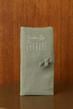 protector de libreta familiar personalizado en lino - idea de regalo de boda