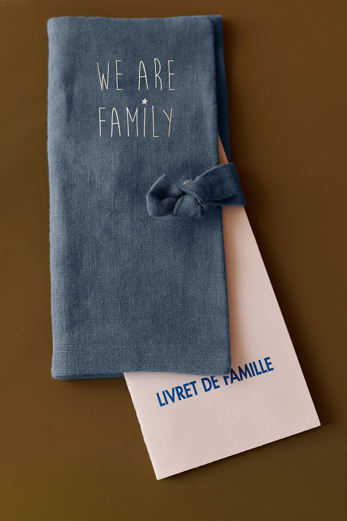 protector de libro de familia personalizado en lino - idea de regalo de boda