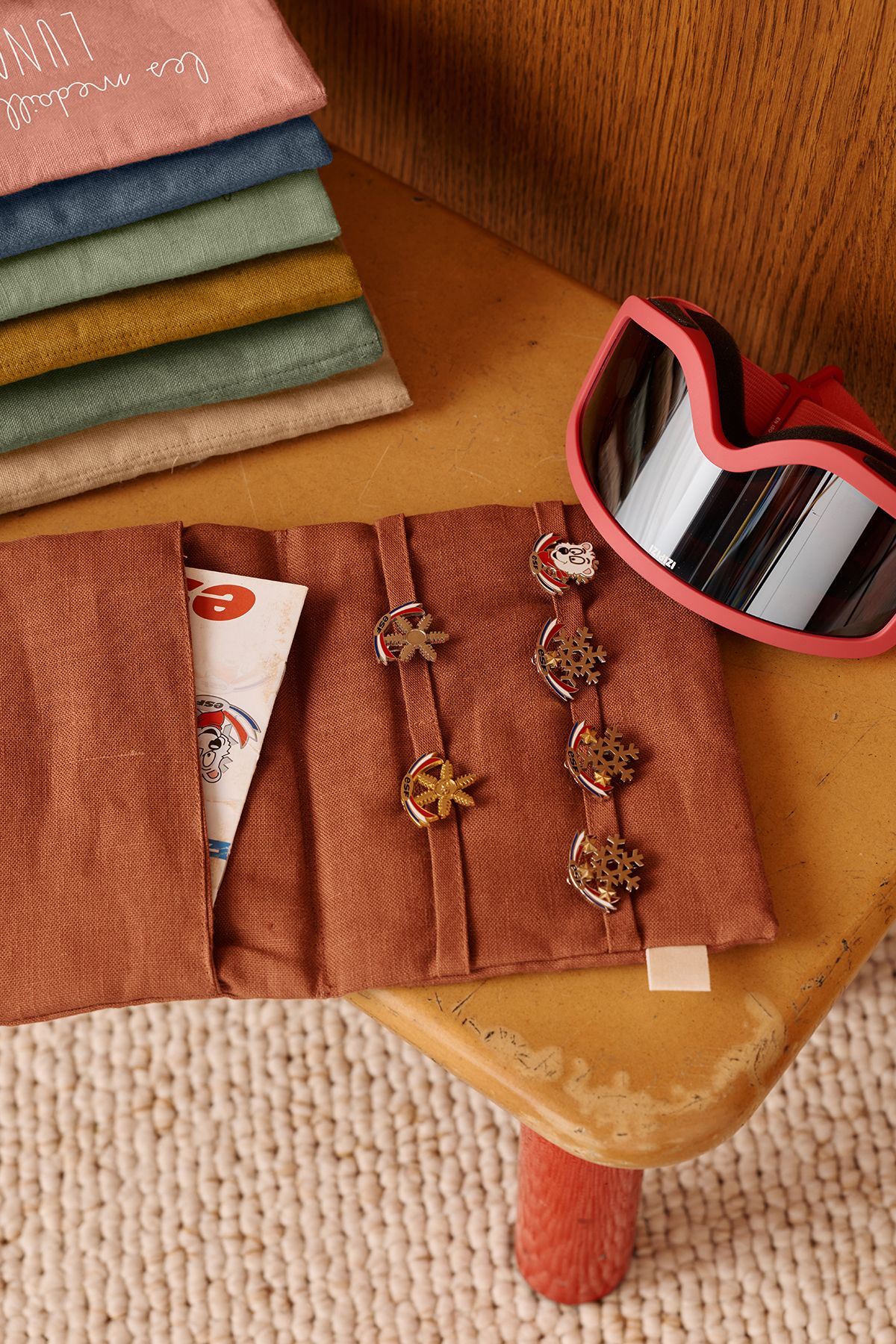 portamedallas de esquí personalizable en lino - idea de regalo original para niño
