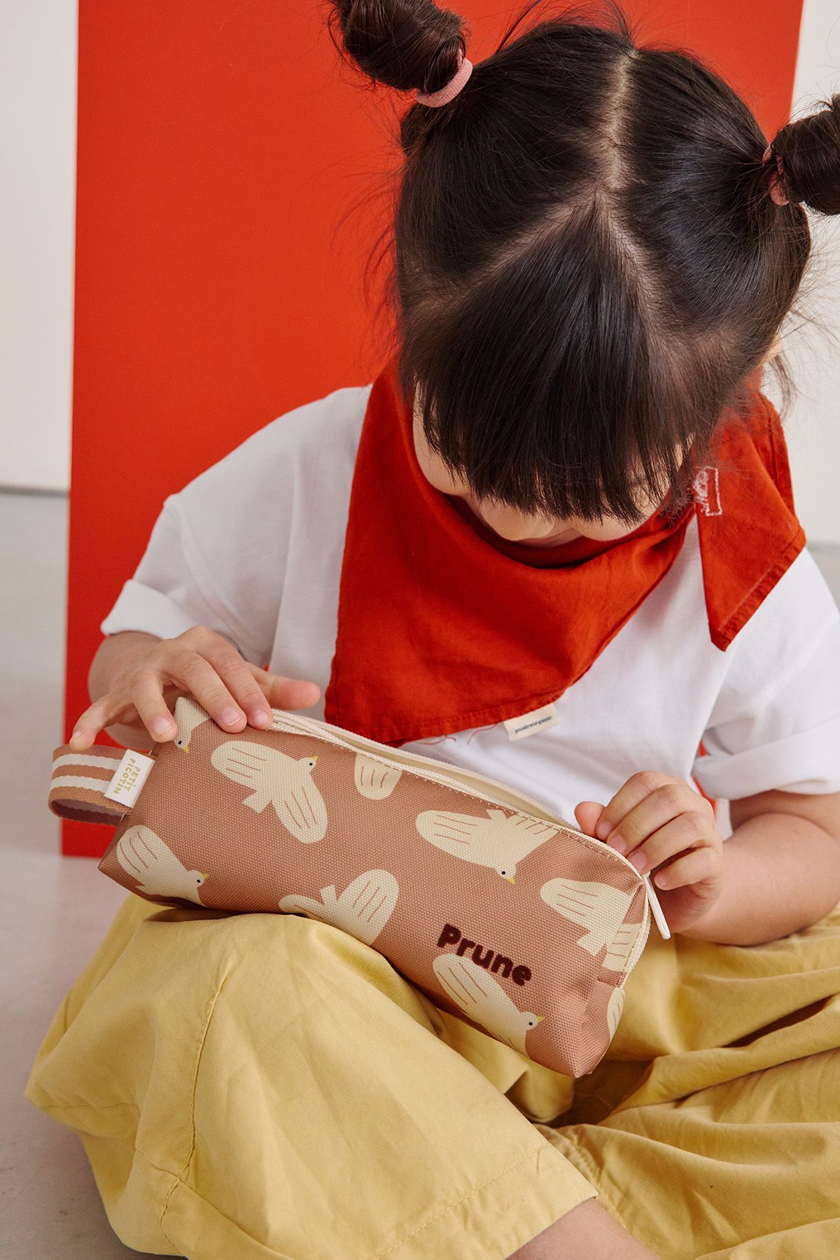 estuche de lápices infantil personalizable con compartimentos y con motivos