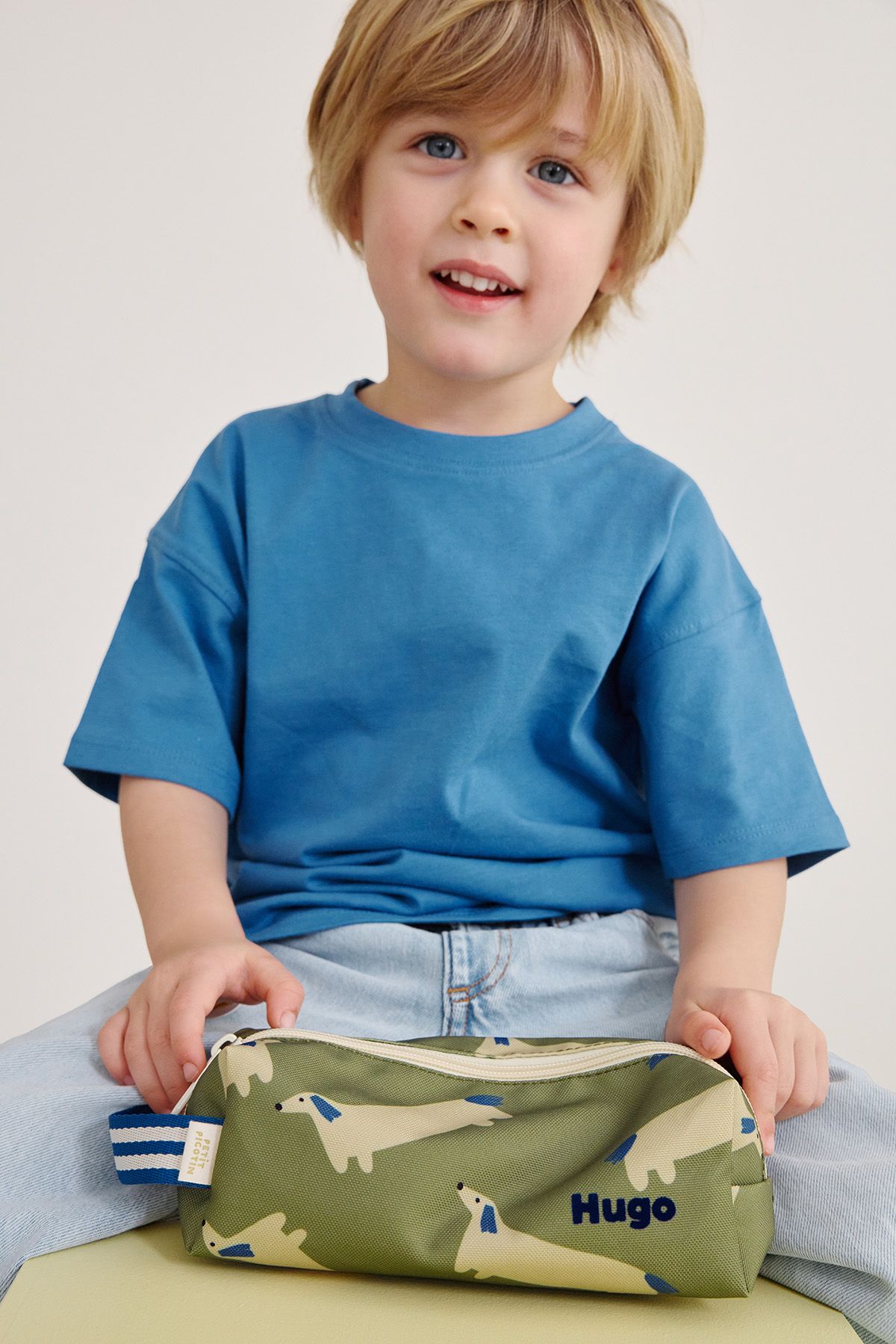 trousse à crayons pour enfant avec des motifs et personnalisable