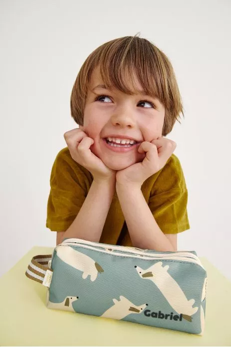 trousse à crayons pour enfant avec des motifs et personnalisable