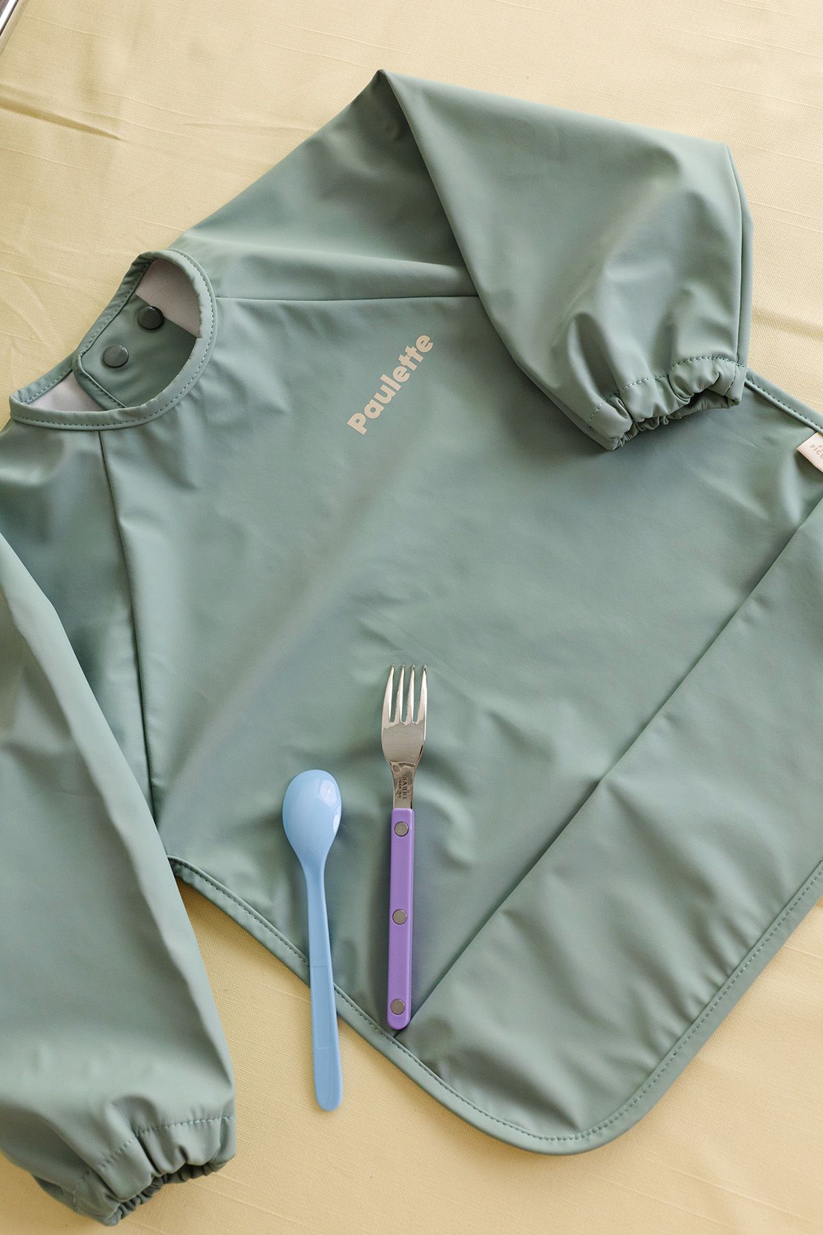 customizable coated sleeved bib for baby