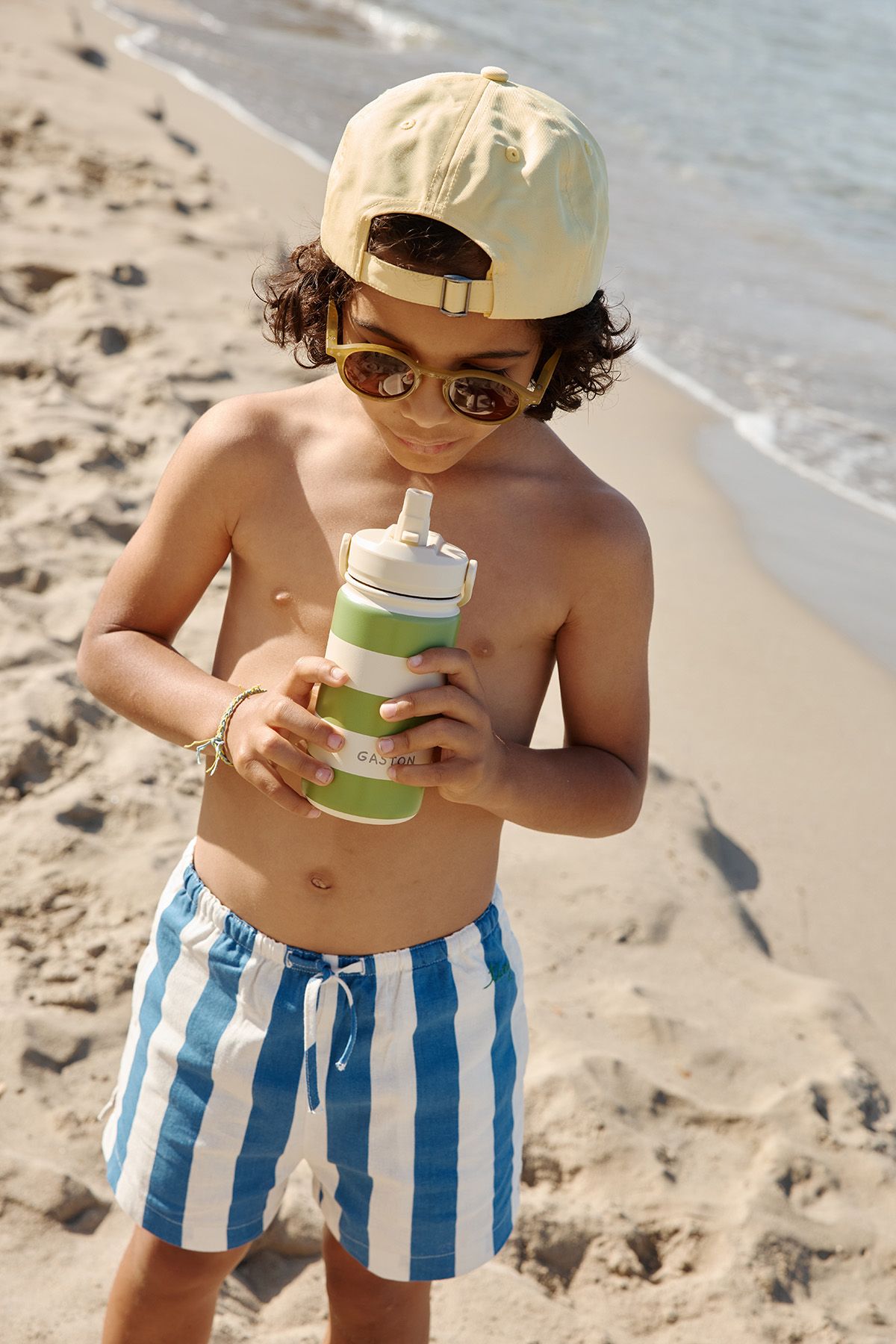 bonita cantimplora de rayas personalizable para niños