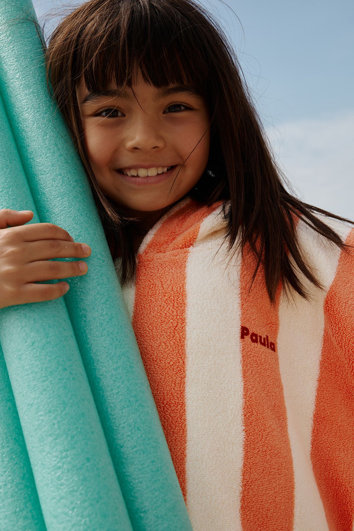 poncho rayé en éponge personnalisable pour enfant