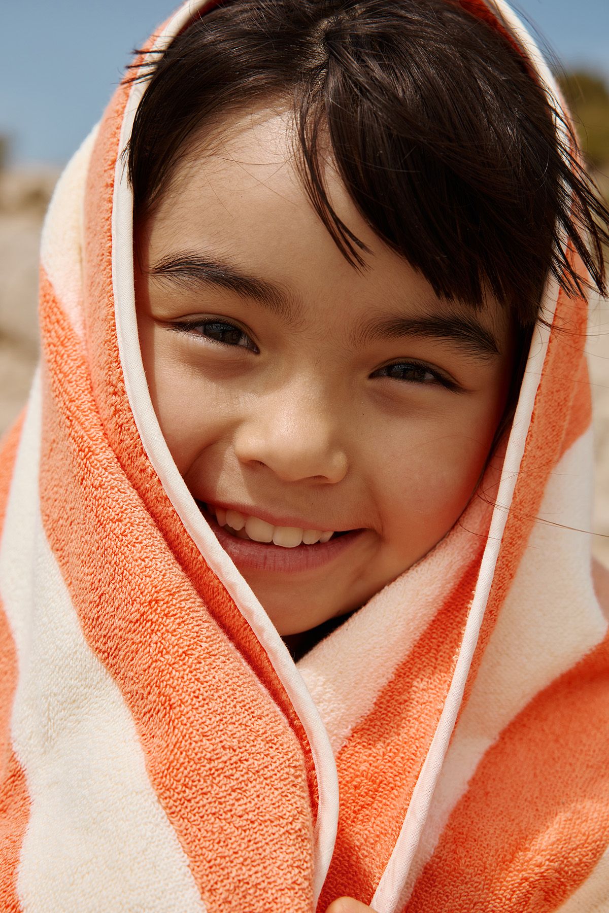 serviette de bain plage rayée et personnalisable pour enfant