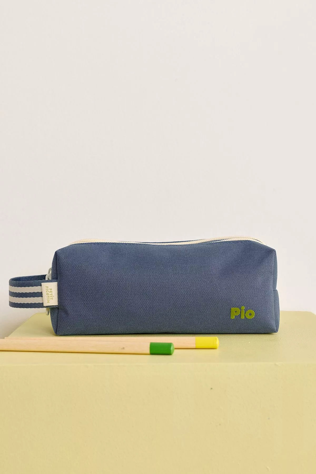 jolie trousse d'école unie et personnalisée avec zip