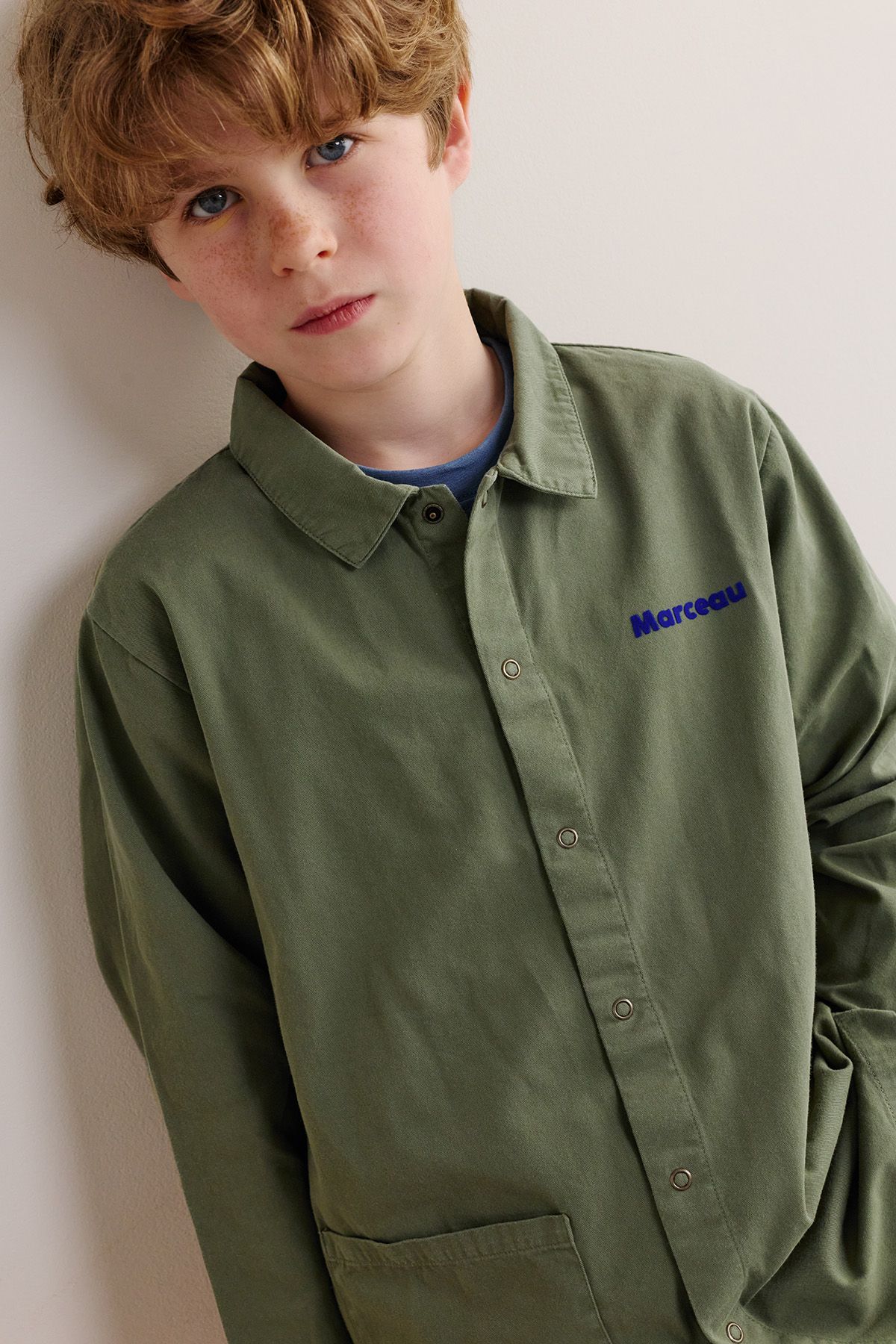 blouse enfant d'écolier en coton personnalisable avec pressions
