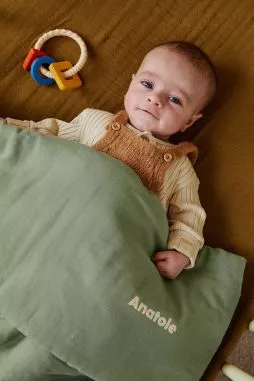 couverture matelassée pour bébé unie et personnalisable