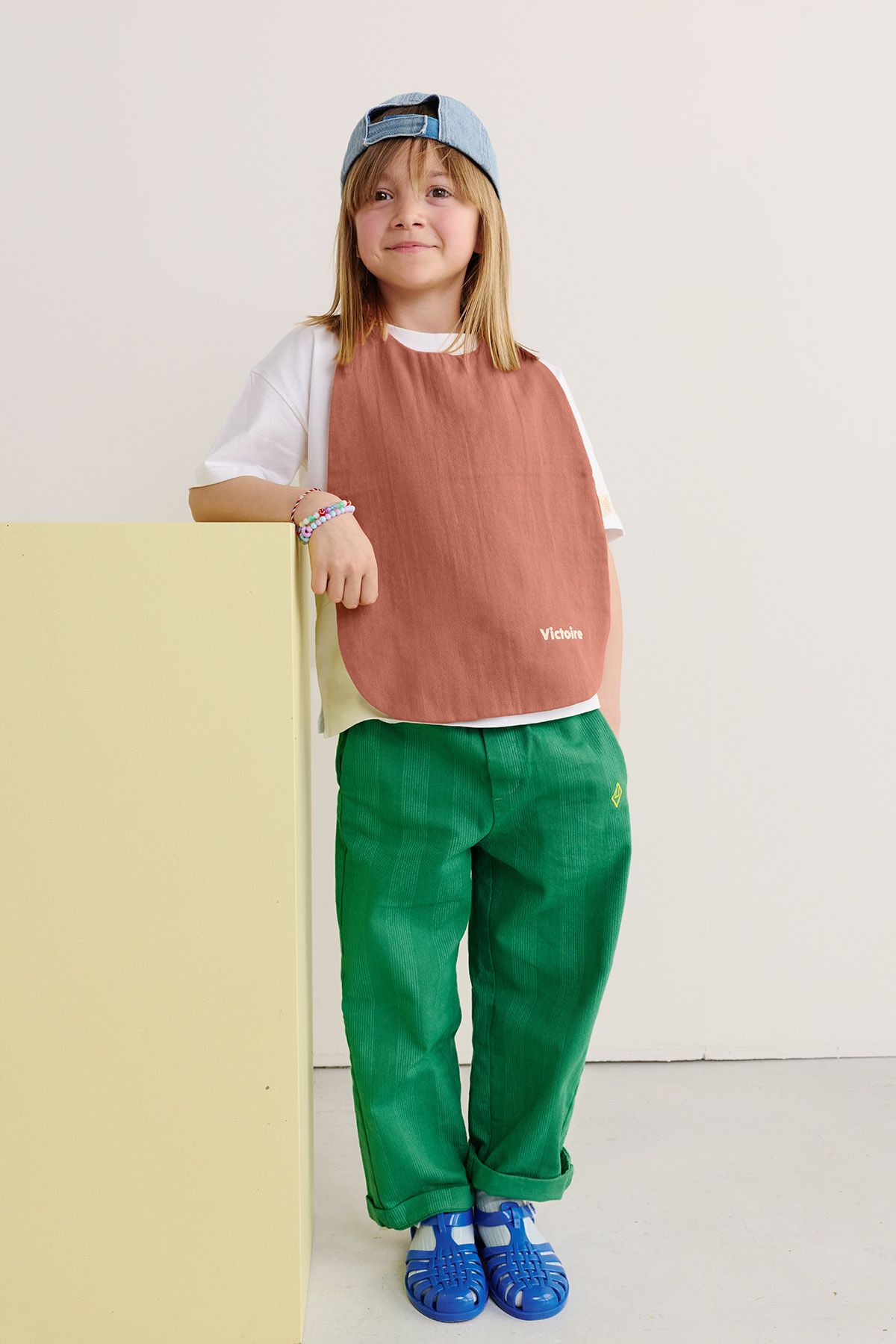personalizable elastic bib children's table napkin 