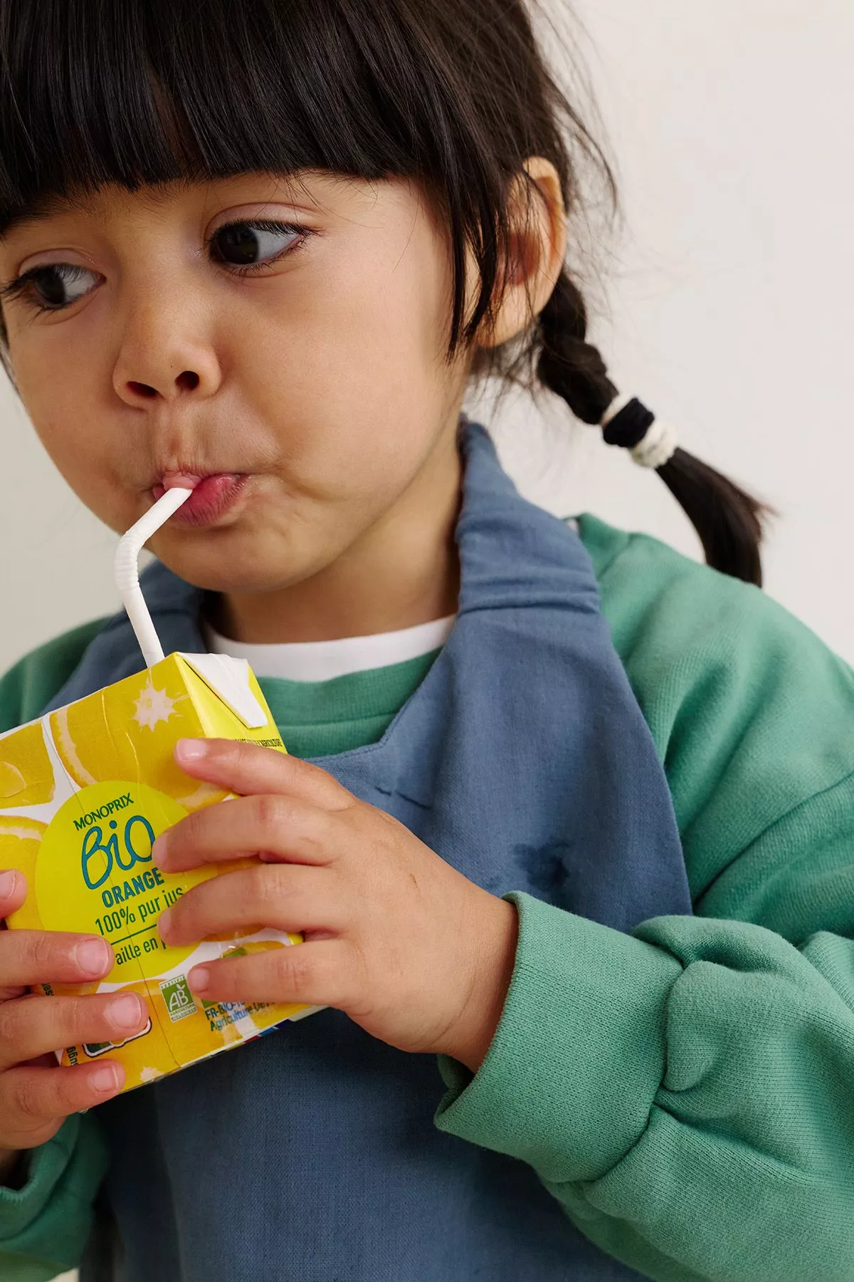 personalizable elastic bib children's table napkin 