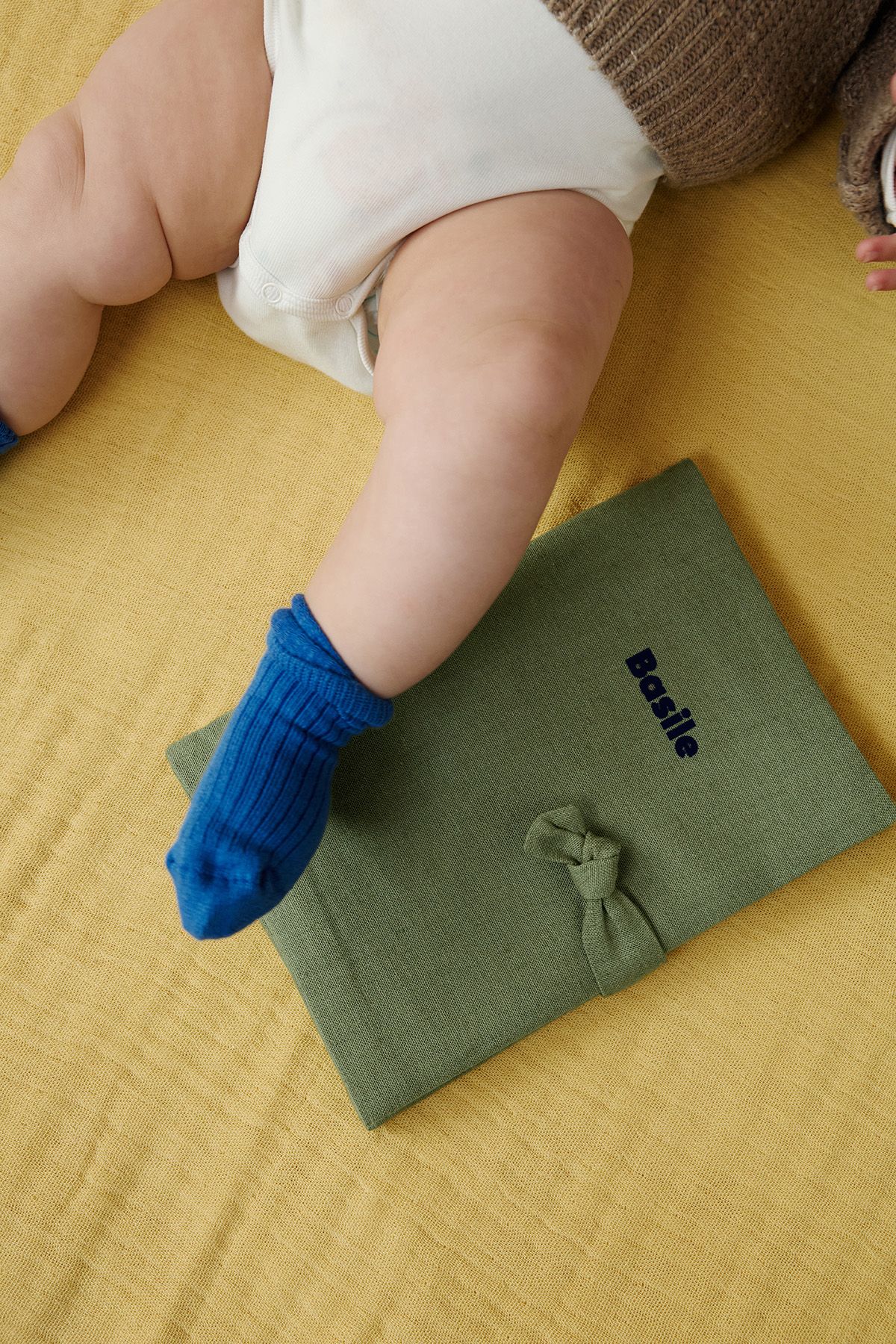 protège carnet de santé en lin personnalisé - idée cadeau de naissance personnalisée