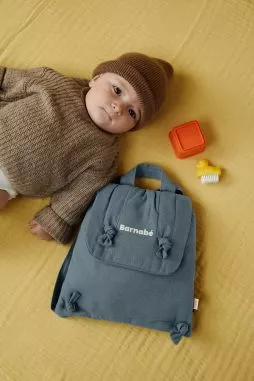 sac à dos bébé en lin personnalisable cadeau naissance crèche école maternelle