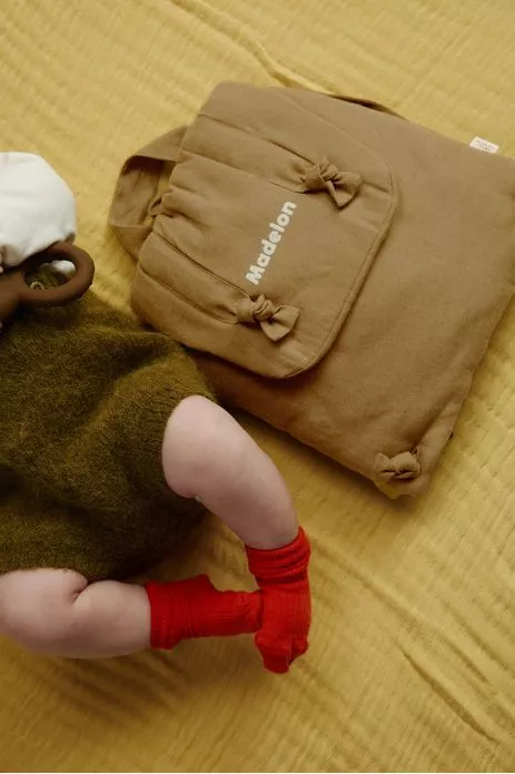 sac à dos bébé en lin personnalisable cadeau naissance crèche école maternelle